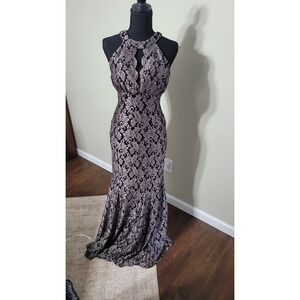 Morgan & Co Silver Black Metallic Floral Lace Halter Mermaid Gown Size 2 prom